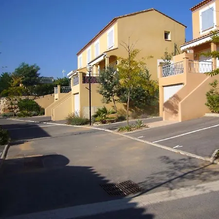 بيت للعطل Le Domaine كان